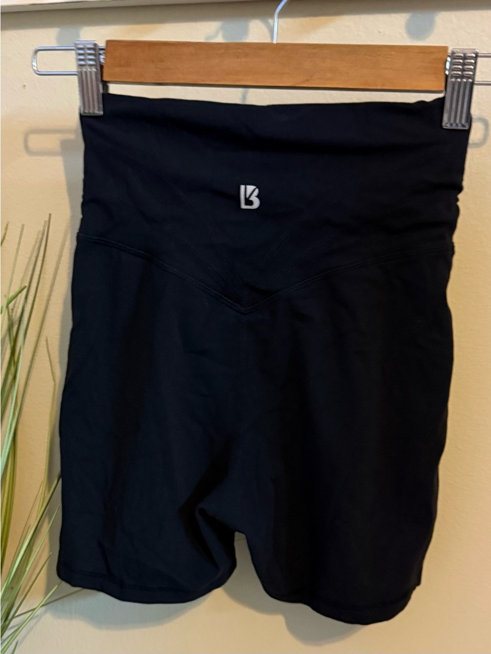 Buff Bunny Black Bike Shorts crossover scrunch legacy 3 line size XS